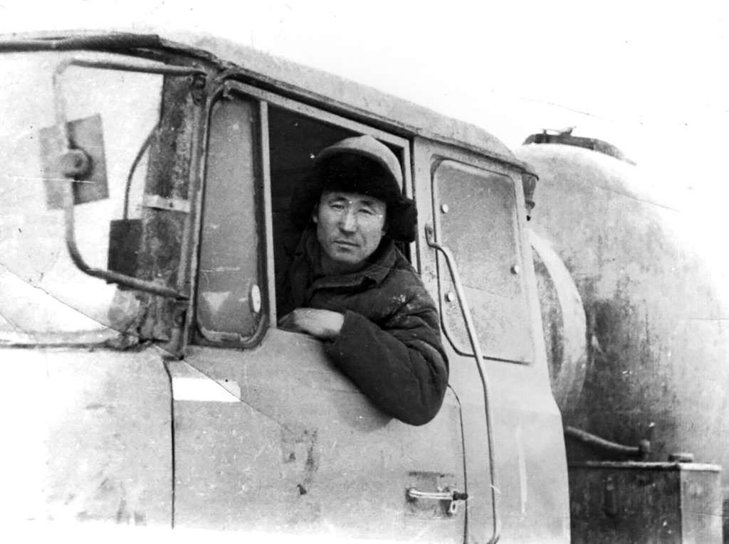 Валерий Бадмацыренович ябадал дундаа бетон худхагша авто-унаагай жолоошо